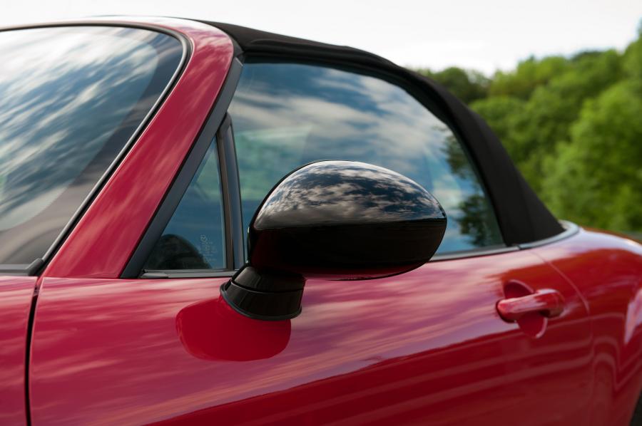  Mazda MX-5 Kuro 2012 года  (UK) (фото 20 из 54)